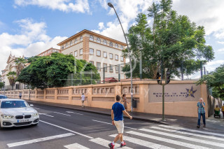 Piso en venta en avenida La Salle