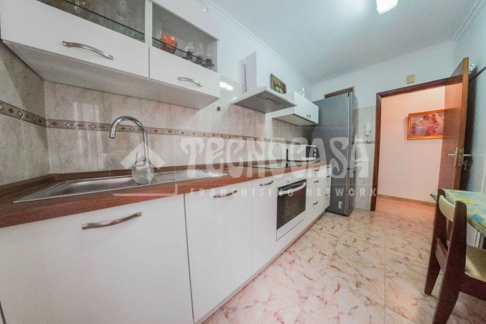 piso-en-venta-en-angel-guimera-big-18