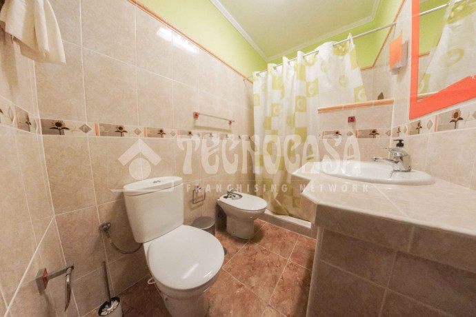 piso-en-venta-en-angel-guimera-big-11