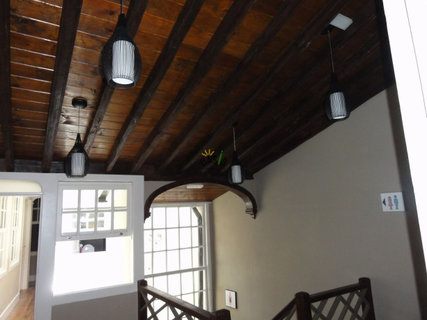 casa-o-chalet-en-venta-en-la-laguna-big-4