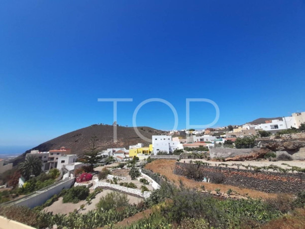 casa-rural-en-venta-en-charco-del-pino-big-0