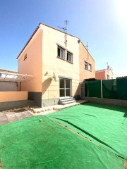 Chalet adosado en venta en calle pedro gracia cabrera