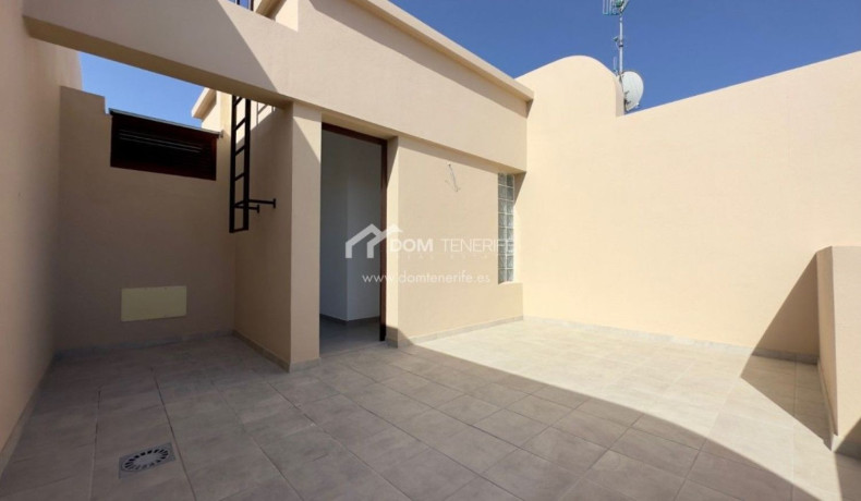 casa-o-chalet-en-venta-en-el-medano-big-15