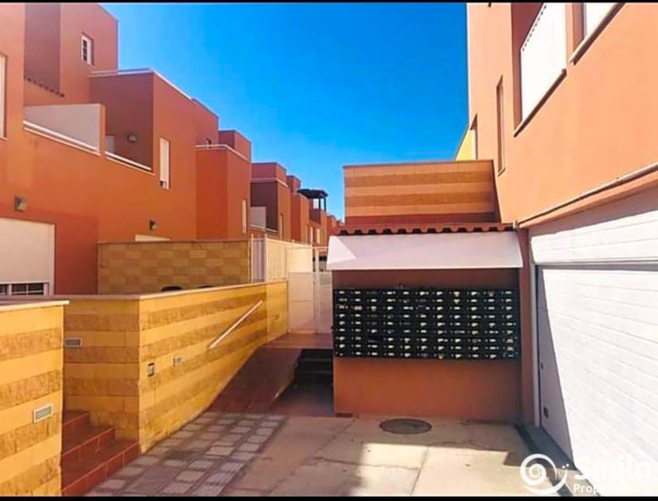 chalet-adosado-en-venta-en-calle-la-polka-big-13