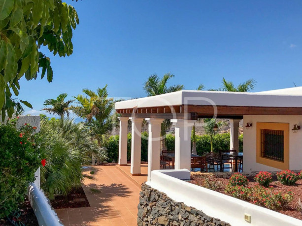 casa-rural-en-venta-en-playa-san-juan-big-9