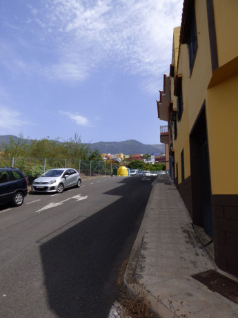 chalet-pareado-en-venta-en-calle-cruz-de-la-palma-2-big-2