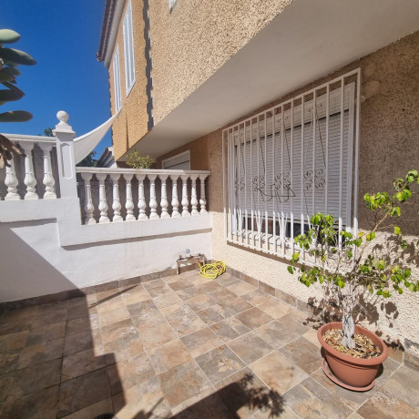 chalet-adosado-en-venta-en-centro-big-17