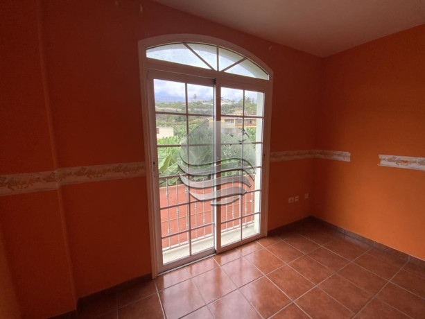 chalet-adosado-en-venta-en-calle-la-luz-big-8