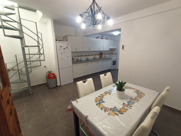 chalet-adosado-en-venta-en-teresa-de-calcuta-big-12