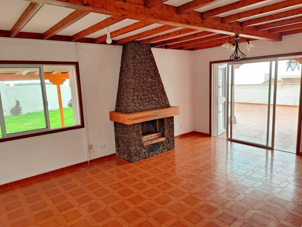 casa-o-chalet-independiente-en-venta-en-calle-vinas-big-13