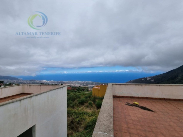 chalet-adosado-en-venta-en-centro-big-2