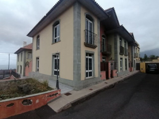 Chalet adosado en venta en carretera General la Luz