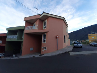 Chalet pareado en venta en camino La Cañada, 107