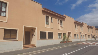 Chalet adosado en venta en calle la Luz, 7