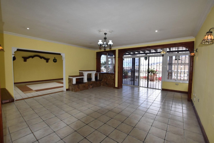 casa-o-chalet-independiente-en-venta-en-torviscas-centro-y-alto-big-6