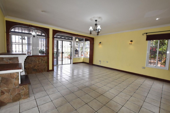 casa-o-chalet-independiente-en-venta-en-torviscas-centro-y-alto-big-8