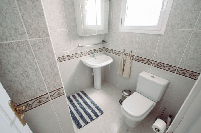 chalet-adosado-en-venta-en-golf-del-sur-amarilla-golf-big-20