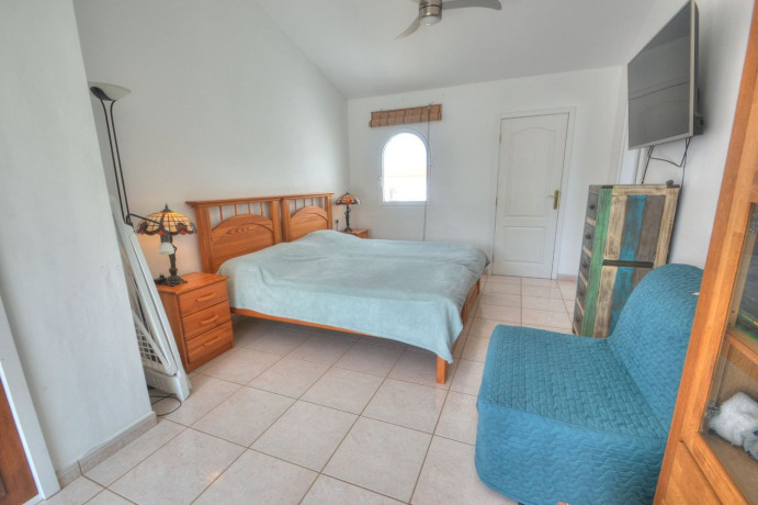 chalet-adosado-en-venta-en-golf-del-sur-amarilla-golf-big-10