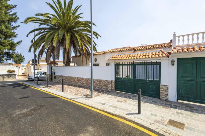 casa-o-chalet-independiente-en-venta-en-calle-las-palmeras-9-big-1