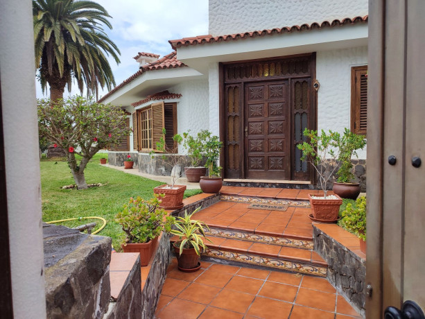 casa-o-chalet-independiente-en-venta-en-calle-ecuador-big-0