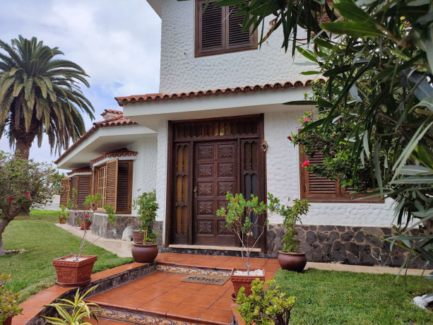 casa-o-chalet-independiente-en-venta-en-calle-ecuador-big-1