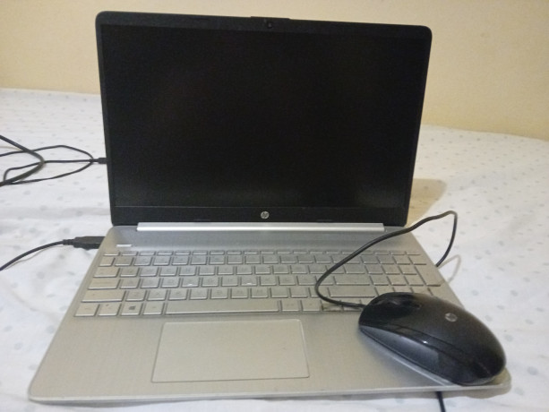 hp-laptop-15sq-big-1